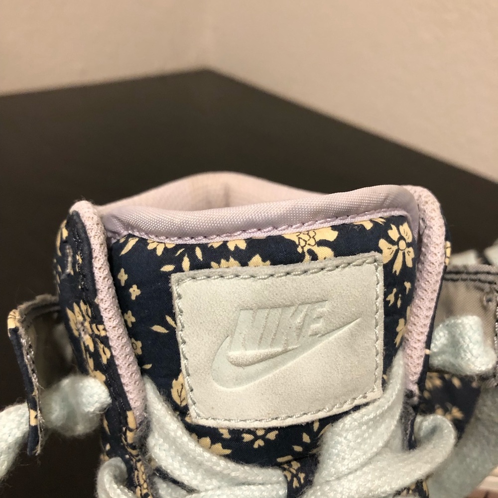 Nike ID Liberty of London dunks. US Size 7 - Picture 6 of 7